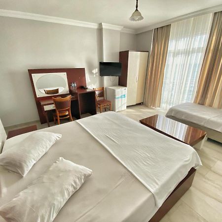 Deniz Hotel Kumburgaz บูยูกเชกเมเช ภายนอก รูปภาพ