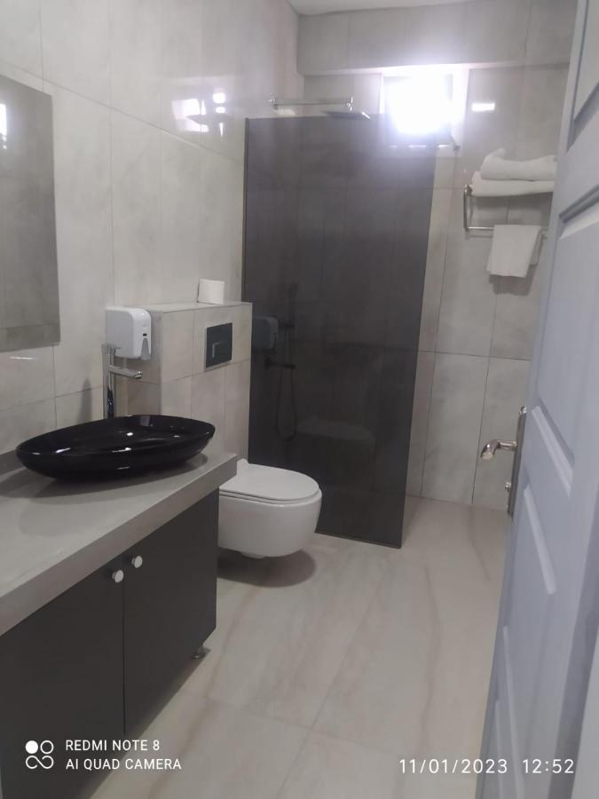 Deniz Hotel Kumburgaz บูยูกเชกเมเช ภายนอก รูปภาพ