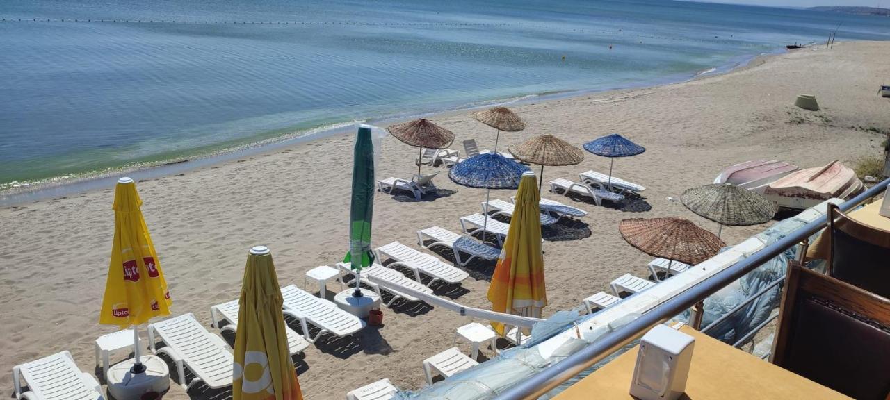 Deniz Hotel Kumburgaz บูยูกเชกเมเช ภายนอก รูปภาพ
