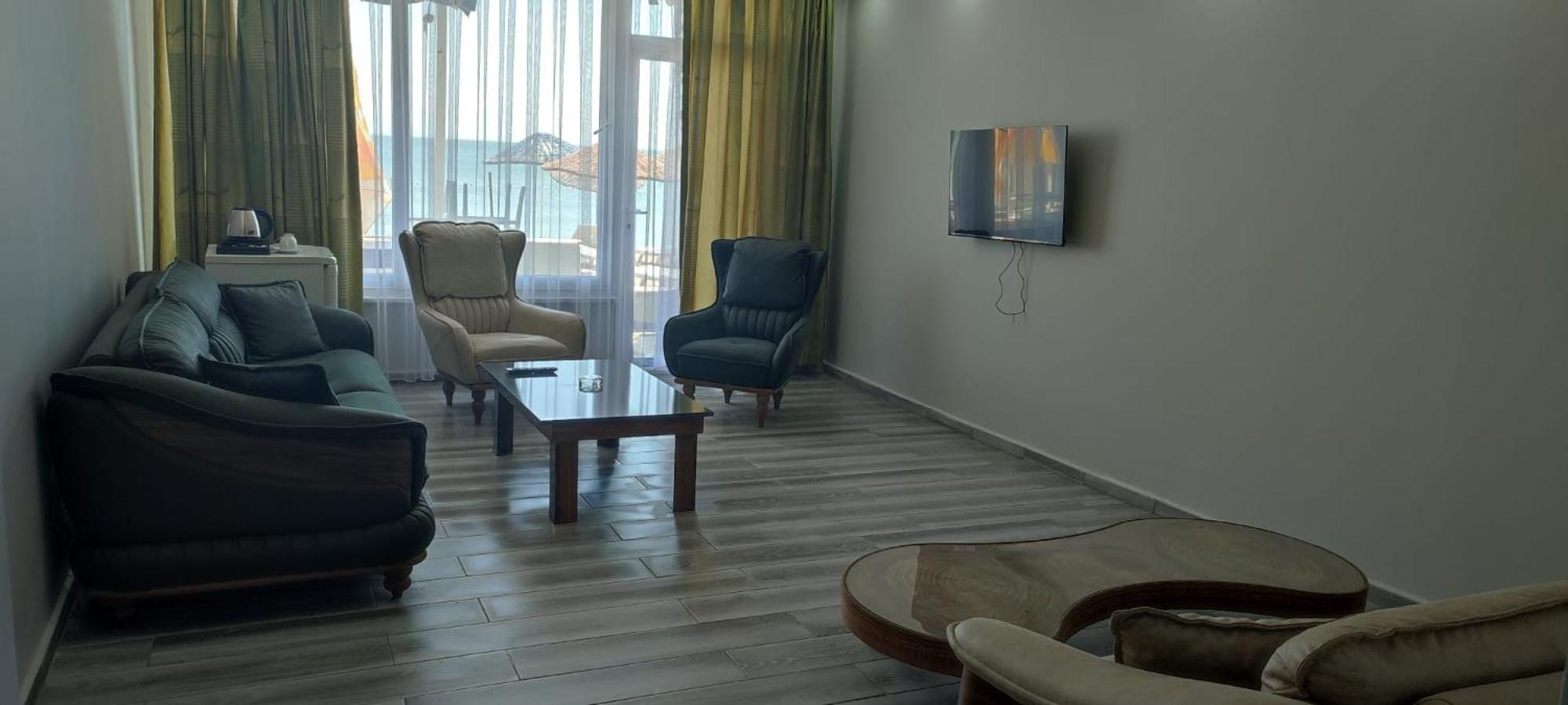 Deniz Hotel Kumburgaz บูยูกเชกเมเช ภายนอก รูปภาพ